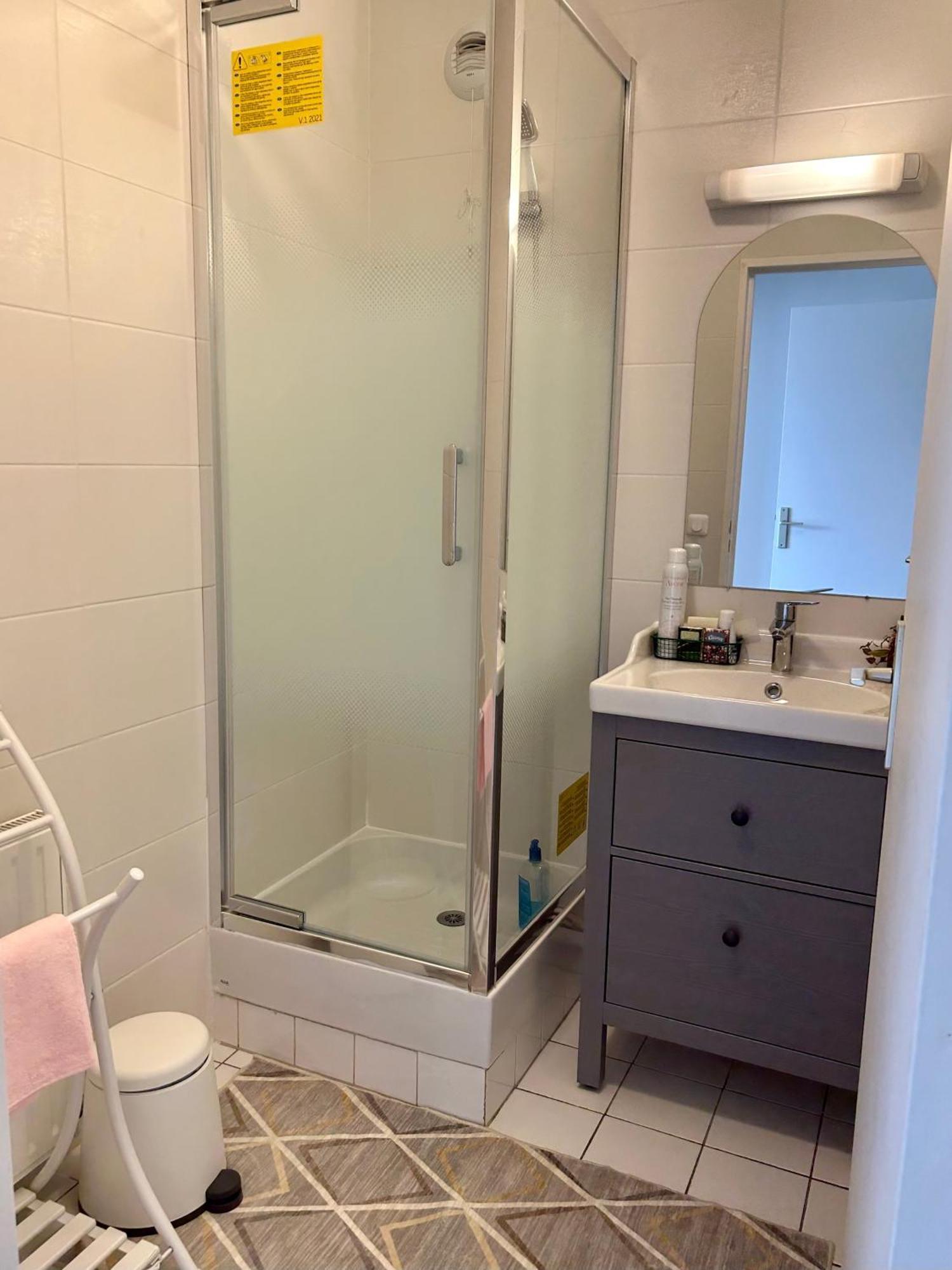 Jolie Chambre 3Minutes De La Gare Rer A Bussy-Saint-Georges Dış mekan fotoğraf